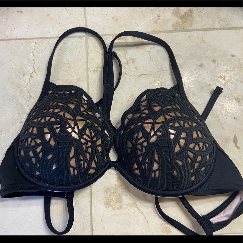 Bikini top